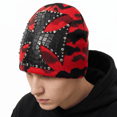 RIVET CROSS CLOUD Hat - on model